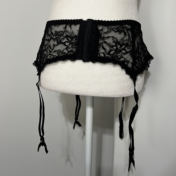 Dreamgirl Black Lace Stretch Garter Belt Plus Size O/S Queen - Picture 3 of 11